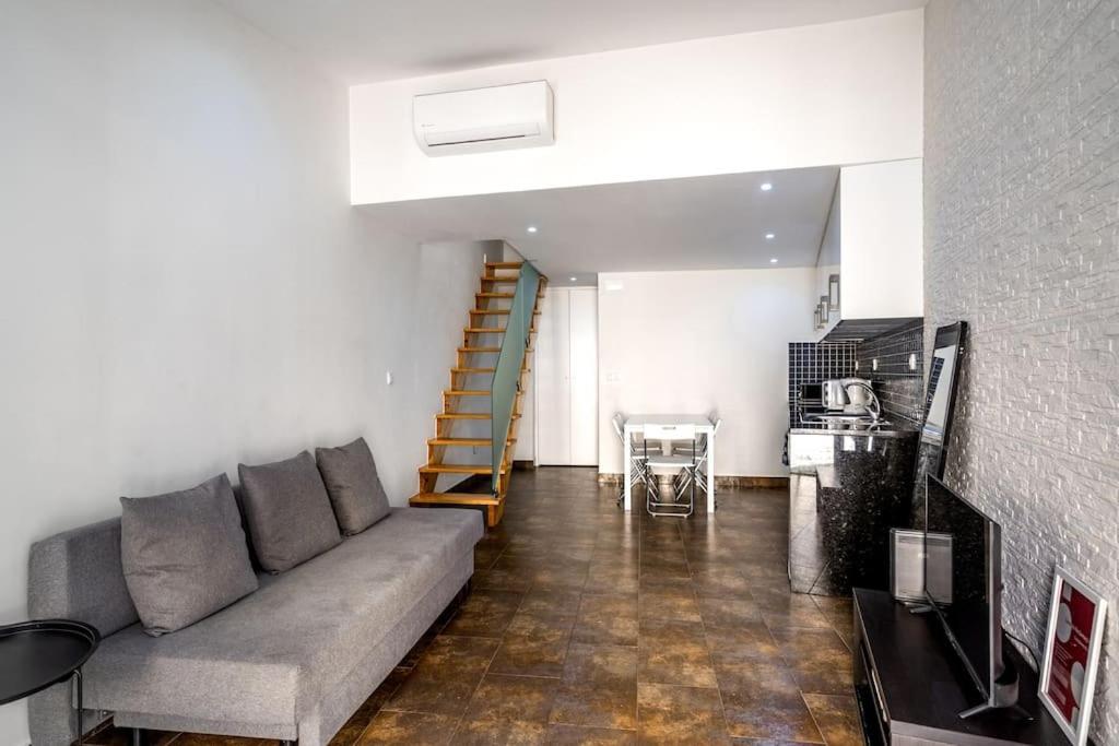 Cozy Ground Floor Studio With Ac And Loft Bedroom Lisboa 外观 照片
