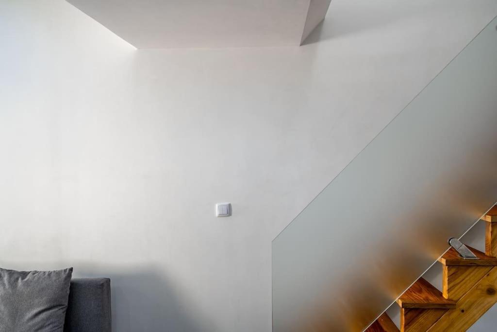Cozy Ground Floor Studio With Ac And Loft Bedroom Lisboa 外观 照片